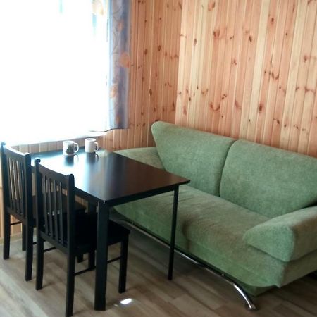 Hotel Eco House à TTchornomorsk Extérieur photo