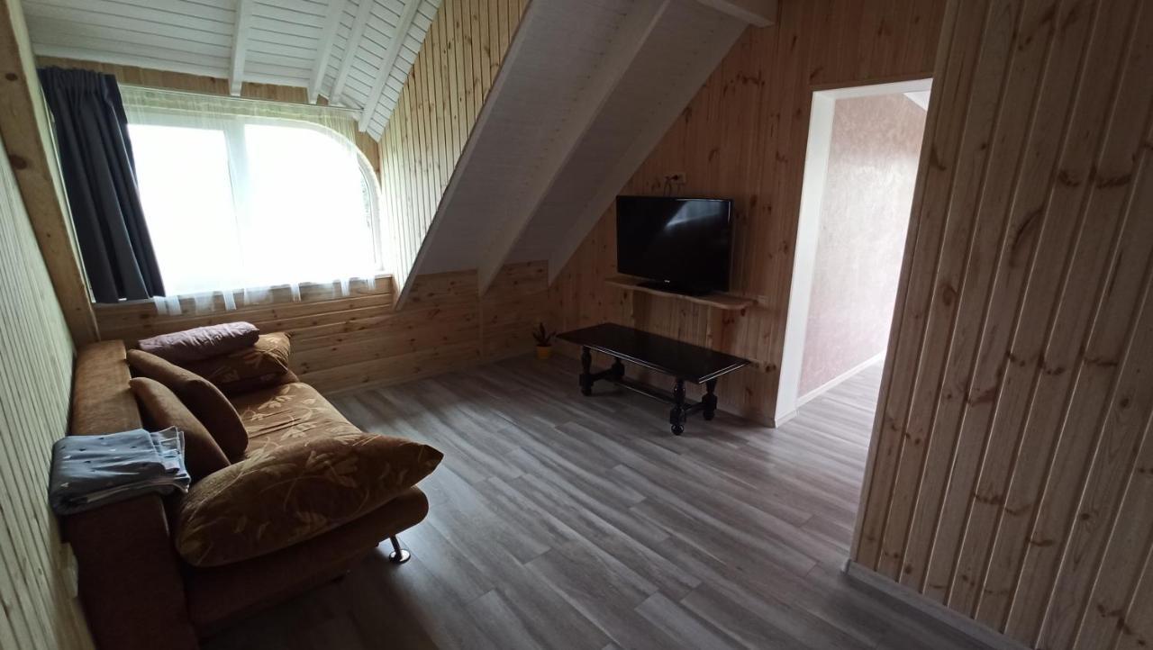 Hotel Eco House à TTchornomorsk Extérieur photo