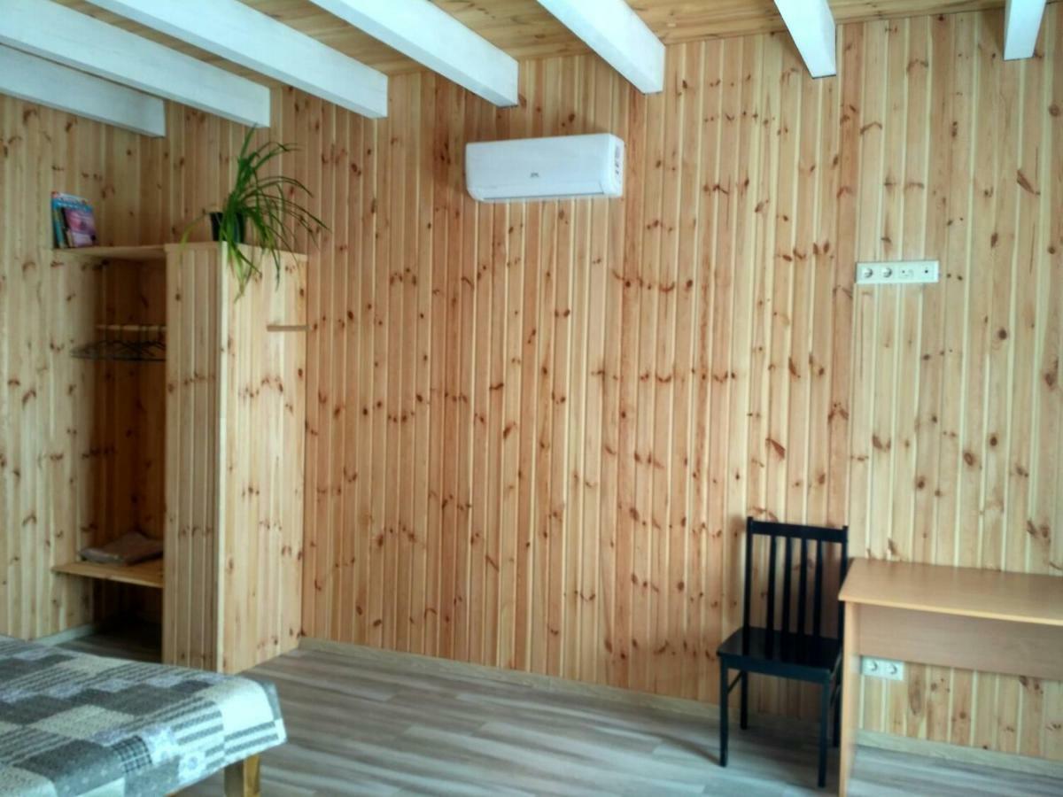 Hotel Eco House à TTchornomorsk Extérieur photo